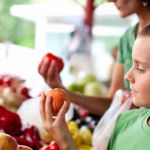 119189049choosingfv 150x150 Autumn: Seasonal fruits and vegetables