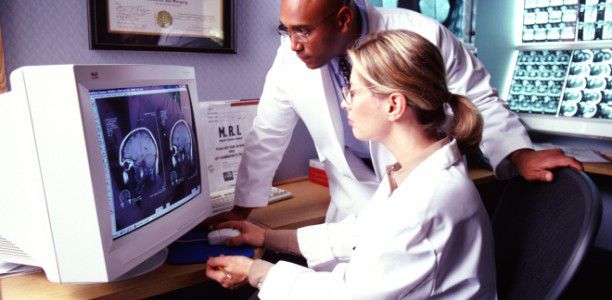 Childhood trauma leaves its mark on brain