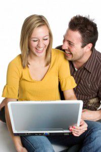 92694958 Couple on laptop 200x300 Evaluating parenting and pregnancy information on the internet