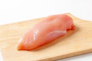 Chicken breast cutting board 300x200 Chicken apple potato puree