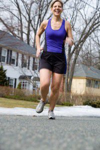 Woman jogging 200x300 Exercise before pregnancy: Yummy Mummies