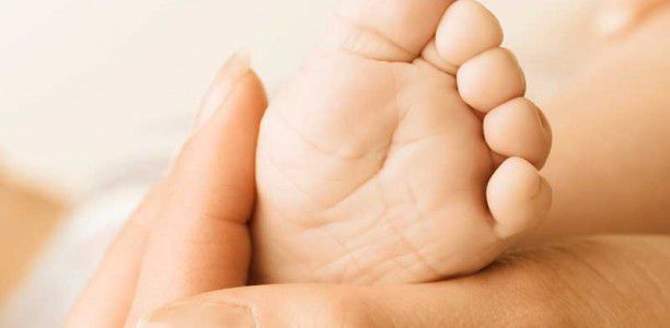 Clubfoot: Kaitlin learns how to help her little girl