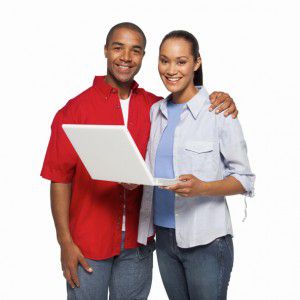 skd181992sdc Couple on laptop 300x300 Evaluating parenting and pregnancy information on the internet