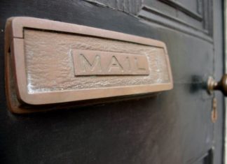 Mail slot