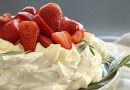 Strawberry Pavlova