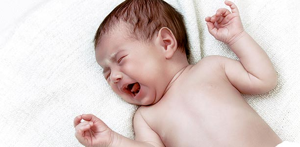 signs of baby having colic