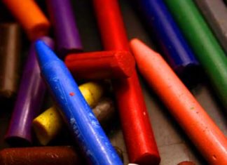 different coloured crayons