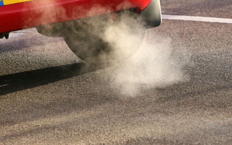 Childhood asthma: Road traffic pollution as serious as passive smoke