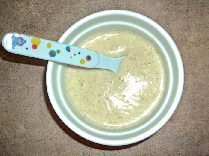 Kid's bowl of apple oatmeal.