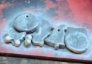 salt-dough-spray-painting